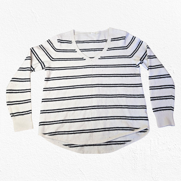 GAP White Navy Blue Striped Wool Blend V Neck Relaxed Popover Sweater Size XL - Picture 1 of 8